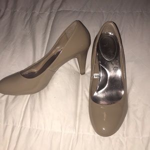 Merona nude pumps